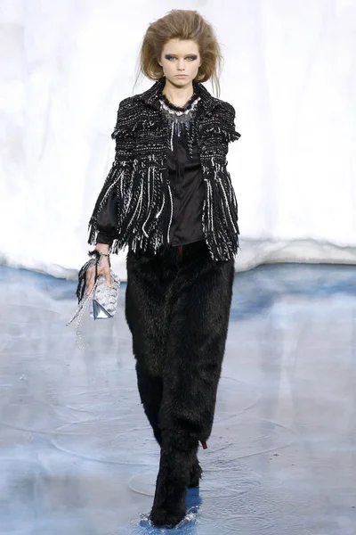 Look 43